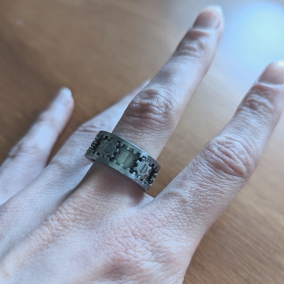 Kinekt Original Fidget Gear Ring - Picture 3 of 3